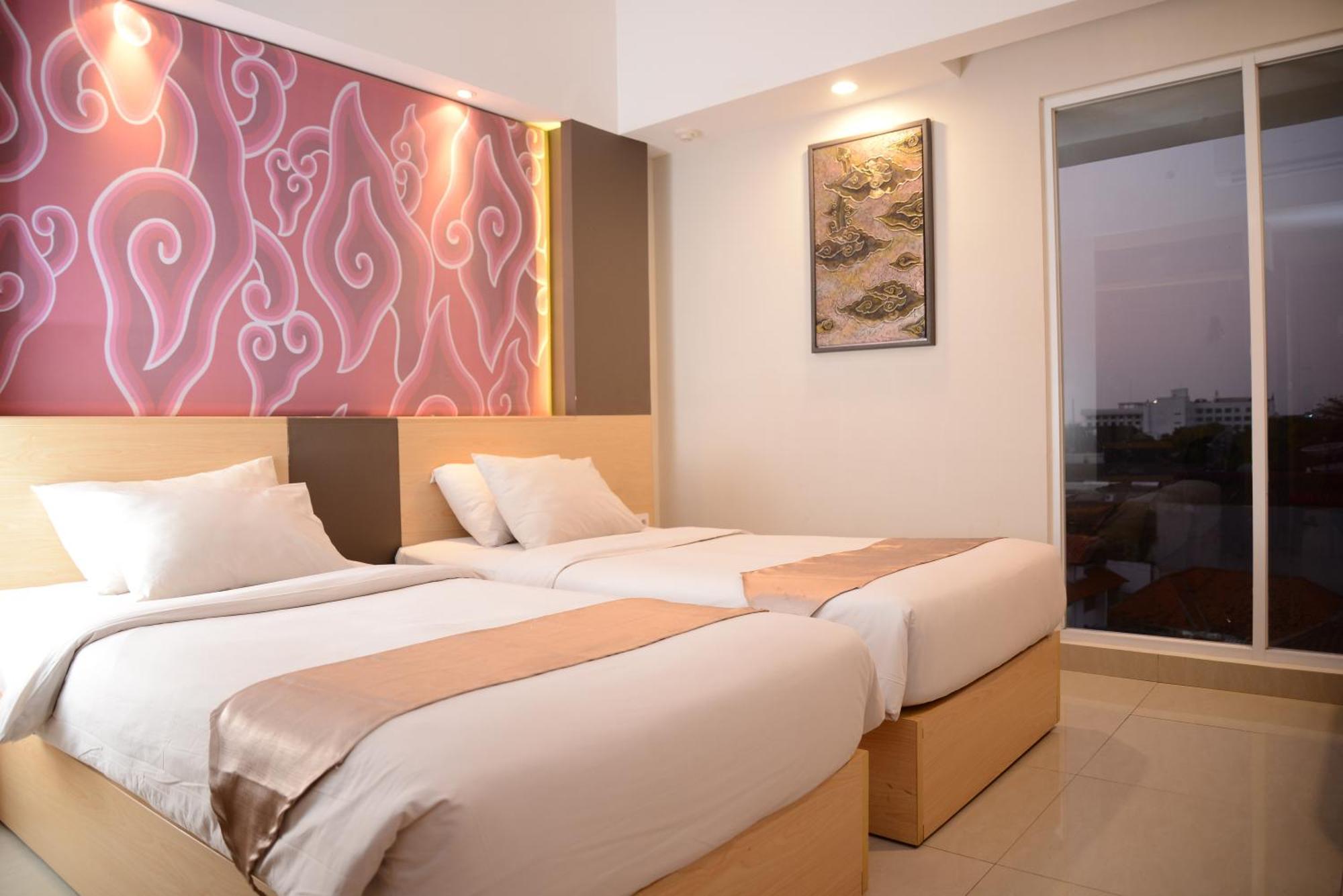 Metland Hotel Cirebon Esterno foto