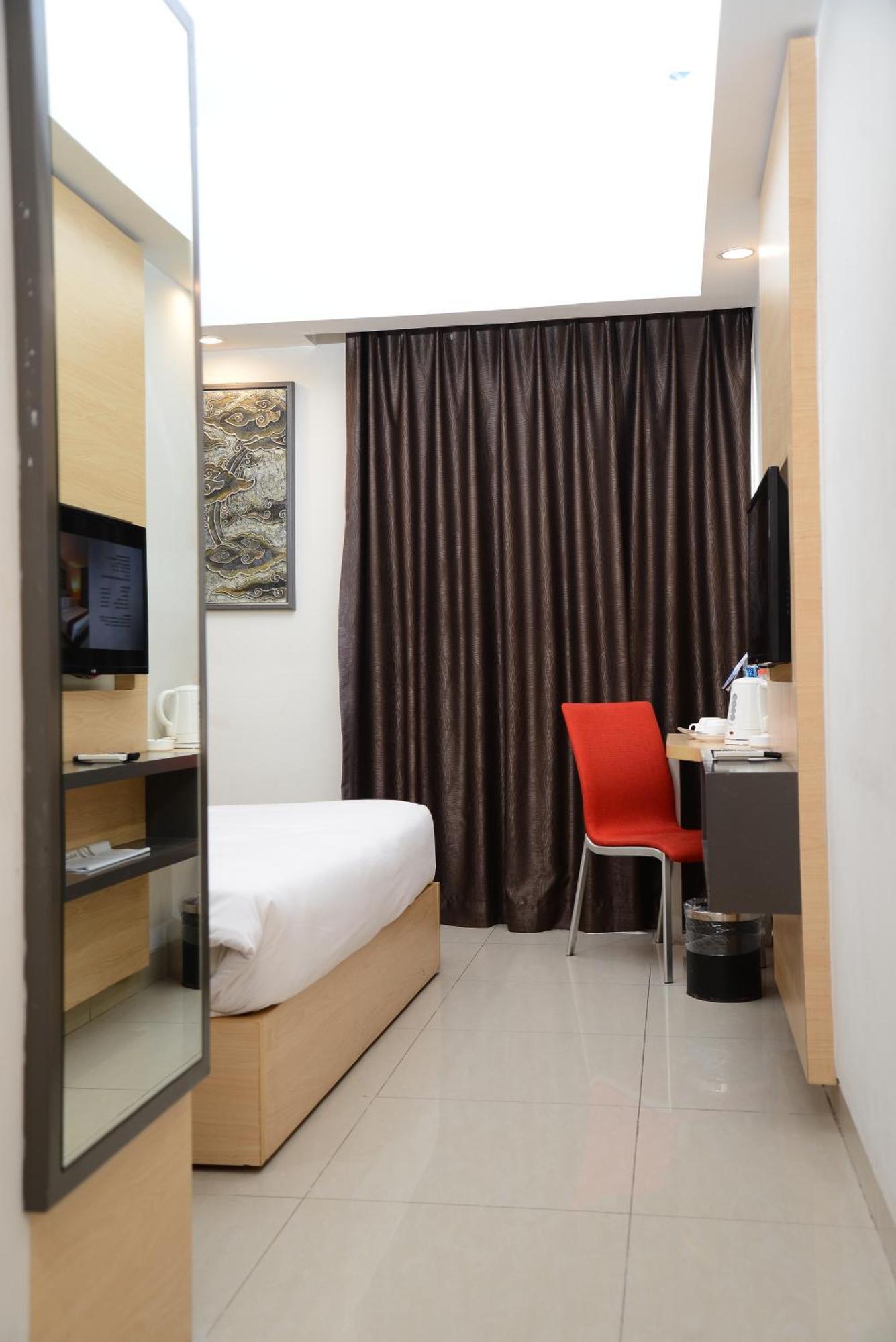 Metland Hotel Cirebon Esterno foto
