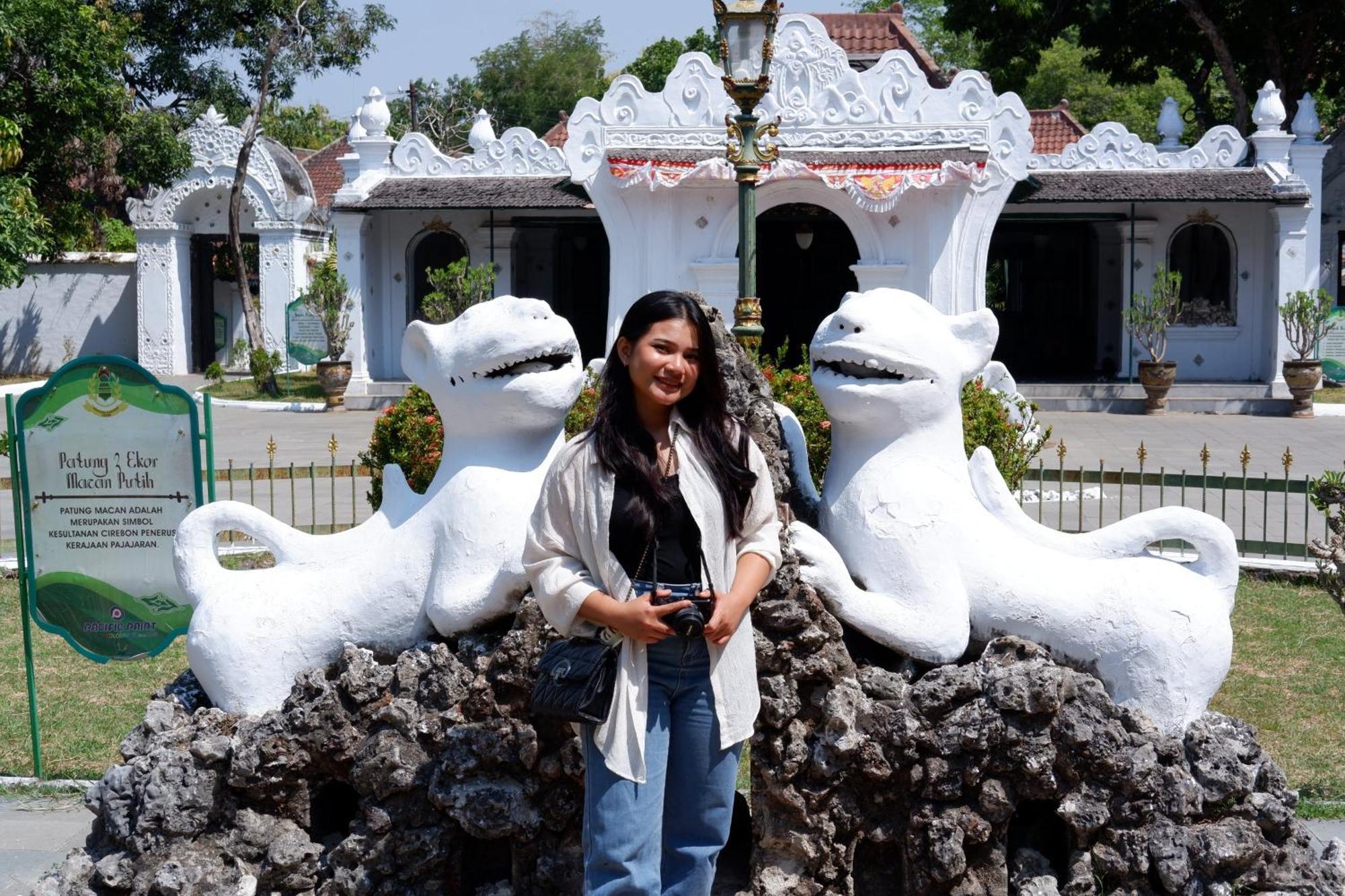 Metland Hotel Cirebon Esterno foto